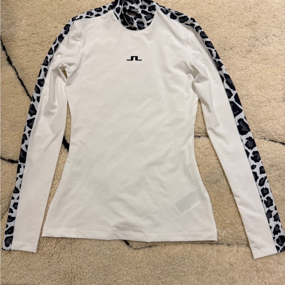 J.Lindeberg Women's White and Black Leopard Print Long Sleeve Top